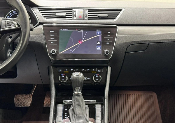 Skoda Superb cena 59900 przebieg: 230000, rok produkcji 2019 z Gliwice małe 742